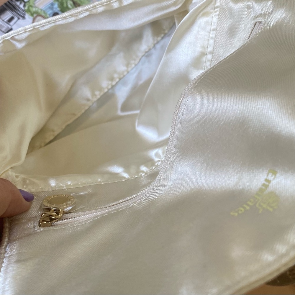 Bvlgari Ivory Satin Clutch Emirates Toiletries Amenity Pouch with Logo Gold Ring - Picture 8 of 15